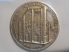 medaglia basilica San Michele