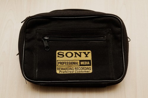 Sony professional media fanny - media,