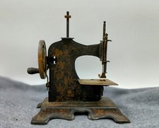 Macchina da cucire giocattolo