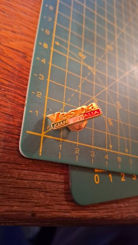 Pin spilla distintivo - spilla, vespa