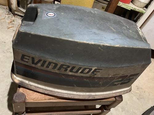 Cofano coperchio motore