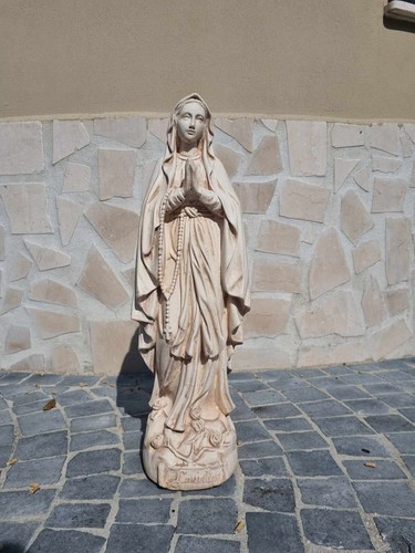Statua della madonna - della,