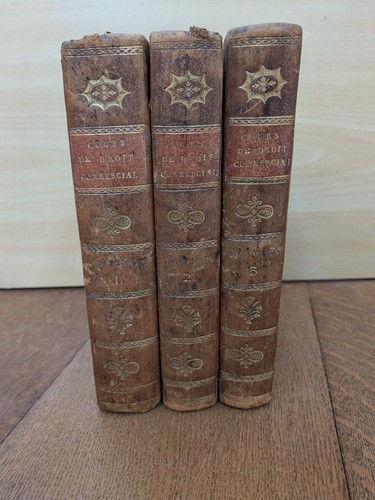 Libro antico sopra corso - libro,