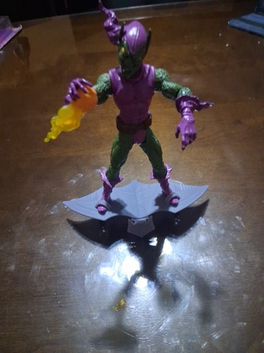 Marvel legends goblin verde - goblin,