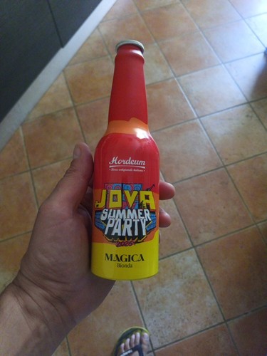 Bottiglia birra vuota - birra,
