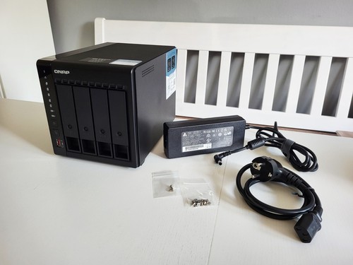 Qnap 453e 8gb quad - ts-453e, quad-core