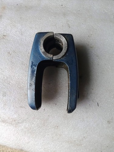 Staffe montaggio inferiore - staffe,