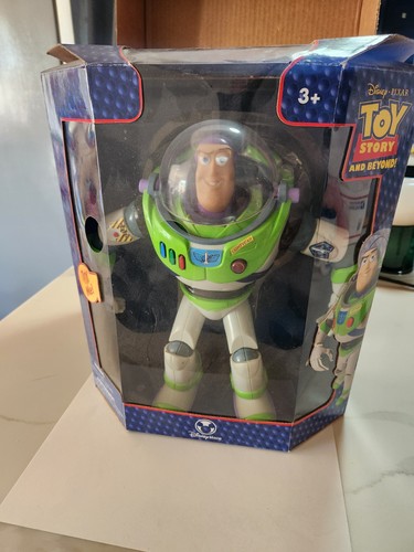 Disney store figure - disney, buzz