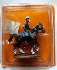 SOLDATINO DEL PRADO A CAVALLO