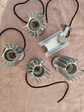 Faretti regolabili soffitto. Per interni. Portalampada in ceramica.