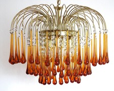 Bellissimo lampadario a goccia