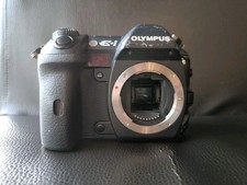 Olympus E1 CCD CAMERA 4/3 solo corpo