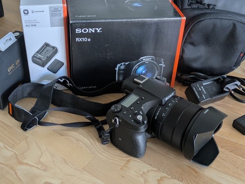 Sony rx10 iii - sony,