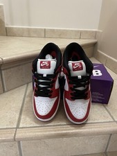 Nike SB Dunk Low “Chicago”