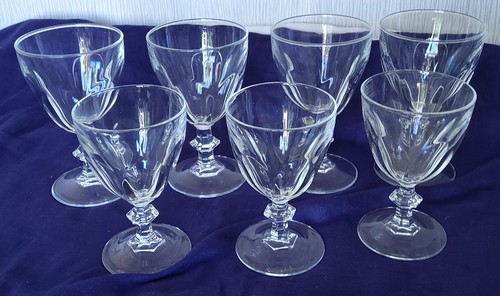 Verres vin rouge 3 à - rouge, et