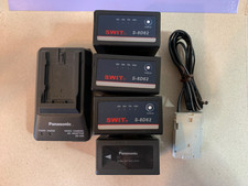 CARICABATTERIE CON 4 BATTERIE