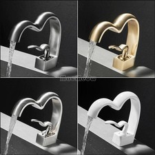 Rubinetto miscelatore lavabo