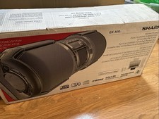 Sharp GX-M10 portatile Boombox Blaster CD iPod dock radio AM/FM nuovo con scatola aperto