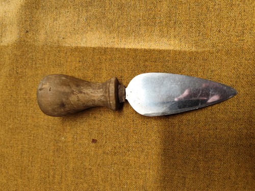 Antico coltello per parmigiano