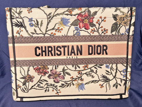 Nwot christian dior book - christian,