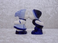Ceramica Magnetico Sale & Spargi-Pepe Holland Trachtenpaar Kuss - Vintage