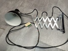 Vecchia lampada da tavolo o parete a soffietto