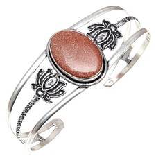 Bracciali braccialetti fatti a