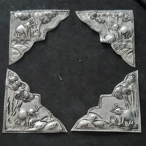 Angolari decoro sbalzati - angolari, -sbalzati