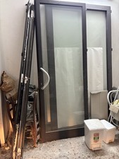 Porta a due ante con vetro antisfondamento 