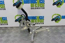 Gruppo gancio poggiapiedi