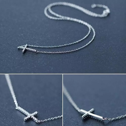 Collana con ciondolo croce