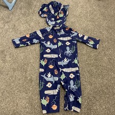 Costume da bagno e berretto