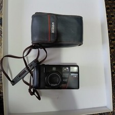 MACCHINA FOTOGRAFICA VINTAGE DA COLLEZIONE " NIKON TW 2 35/70" Più Rullini