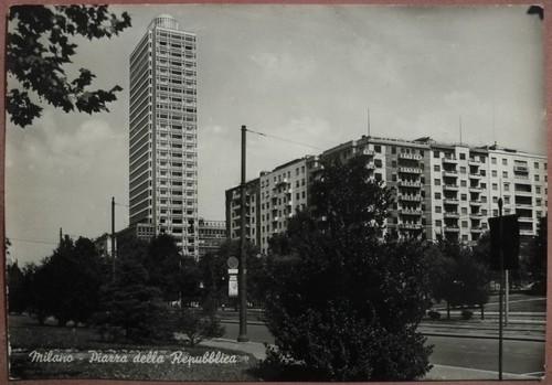 Milano piazza della - piazza,