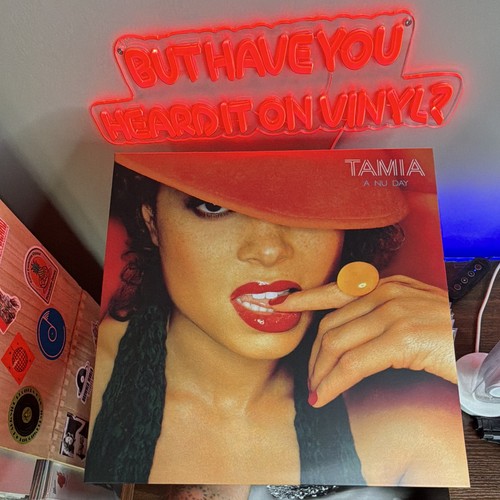 Tamia day elektra red - elektra,