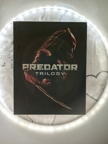 Predator trilogy la trilogia - -,