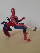 SPIDERMAN L' UOMO RAGNO SPARA RAGNATELA CON COMANDO ACTION FIGURE CM 27 MARVEL