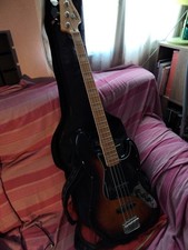 bajo electrico Fender Squier
