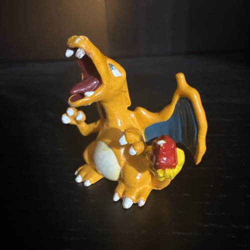 Figurina pokemon charizard - figurina,