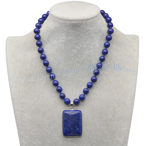 Collana con ciondolo cubo