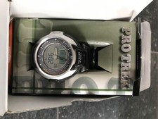 CASIO PRO TREK 45mm Cassa Nera in Resina, Cinturino Nero in Nylon, Orologio...