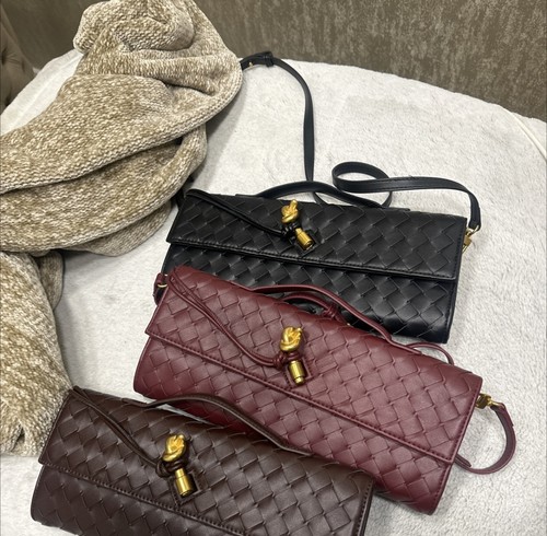 Bottega veneta clutch - bottega,