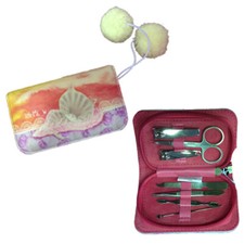 LITTLE MEOW set unghie manicure in astuccio rosa in eco-pelle e pon-pon 