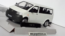 VOLKSWAGEN MINIBUS T5 BLANC