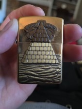 NM ZIPPO CARPE DIEM piramide