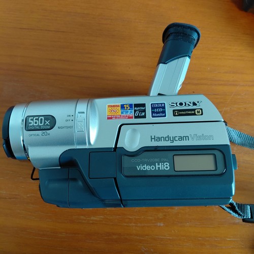 Sony ccd trv208e hi8 mm - 8,