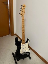 chitarra elettrica usata