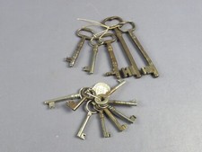 Antiche chiavi da collezione