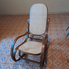 Sedia a dondolo con paglia di Vienna