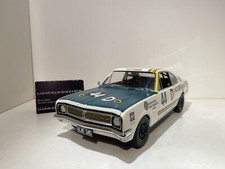 AUTOART 1:18 HOLDEN MONARO HT